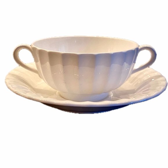 Royal Westchester Cream or Soup Bowl & Saucer Set Warmstry White Discont EUC - Picture 2 of 8